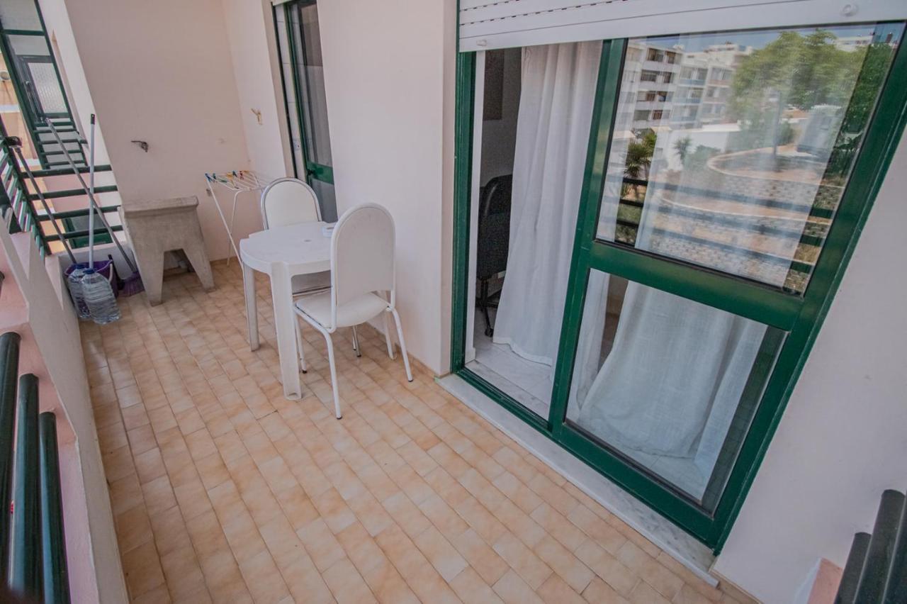 Charming Private Rooms In An Apartment A1 Penha - Faro FAO Exterior foto