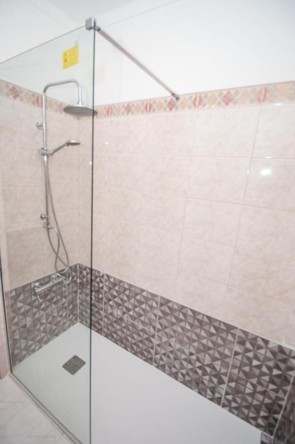 Charming Private Rooms In An Apartment A1 Penha - Faro FAO Exterior foto